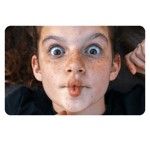 NIM-PHOTO-WEB-TEXT-IMAGE-BOY_CARD_SHAPE