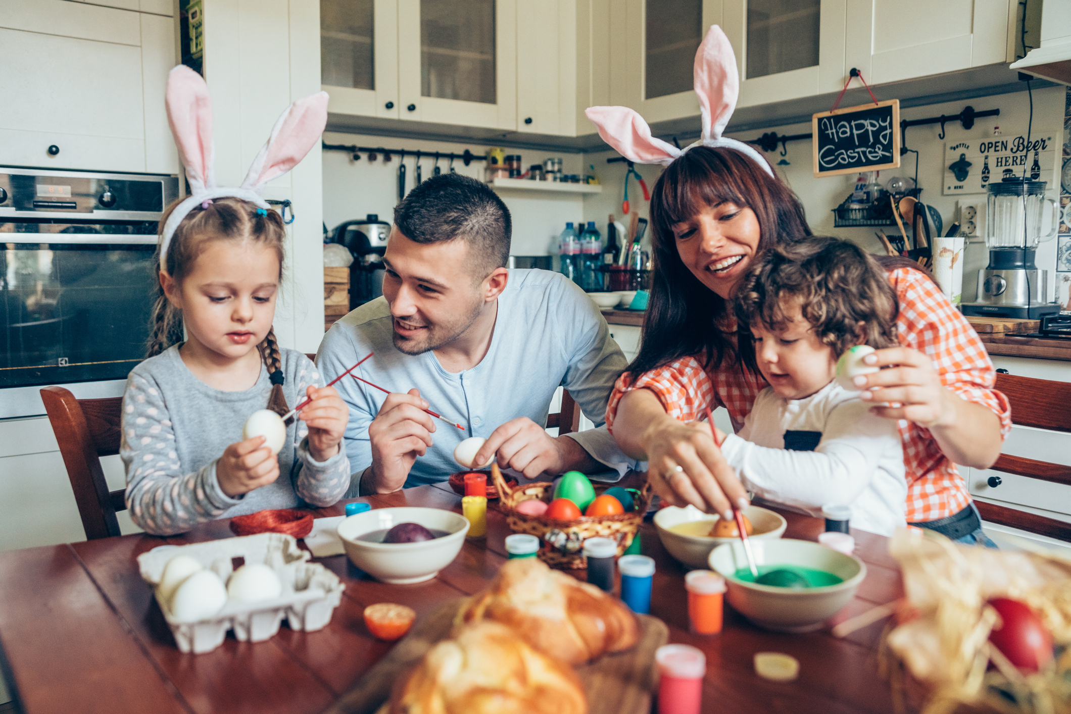 Your ultimate budget-friendly guide to the 2021 Easter weekend!
